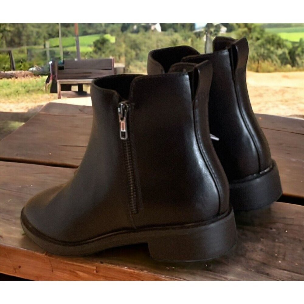Universal Thread Brenna Boots Womens Size 5 1/2 Black Ankle Memory Foam